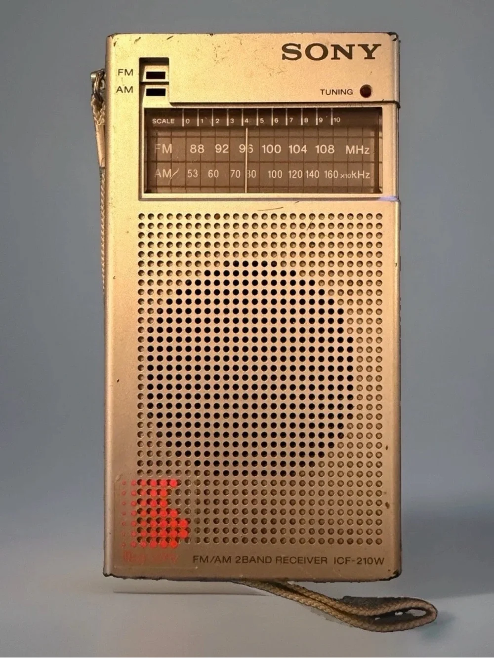 Vintage 1989 Sony ICF-210W Portable AM/FM Pocket Radio With Antenna Tested/Works